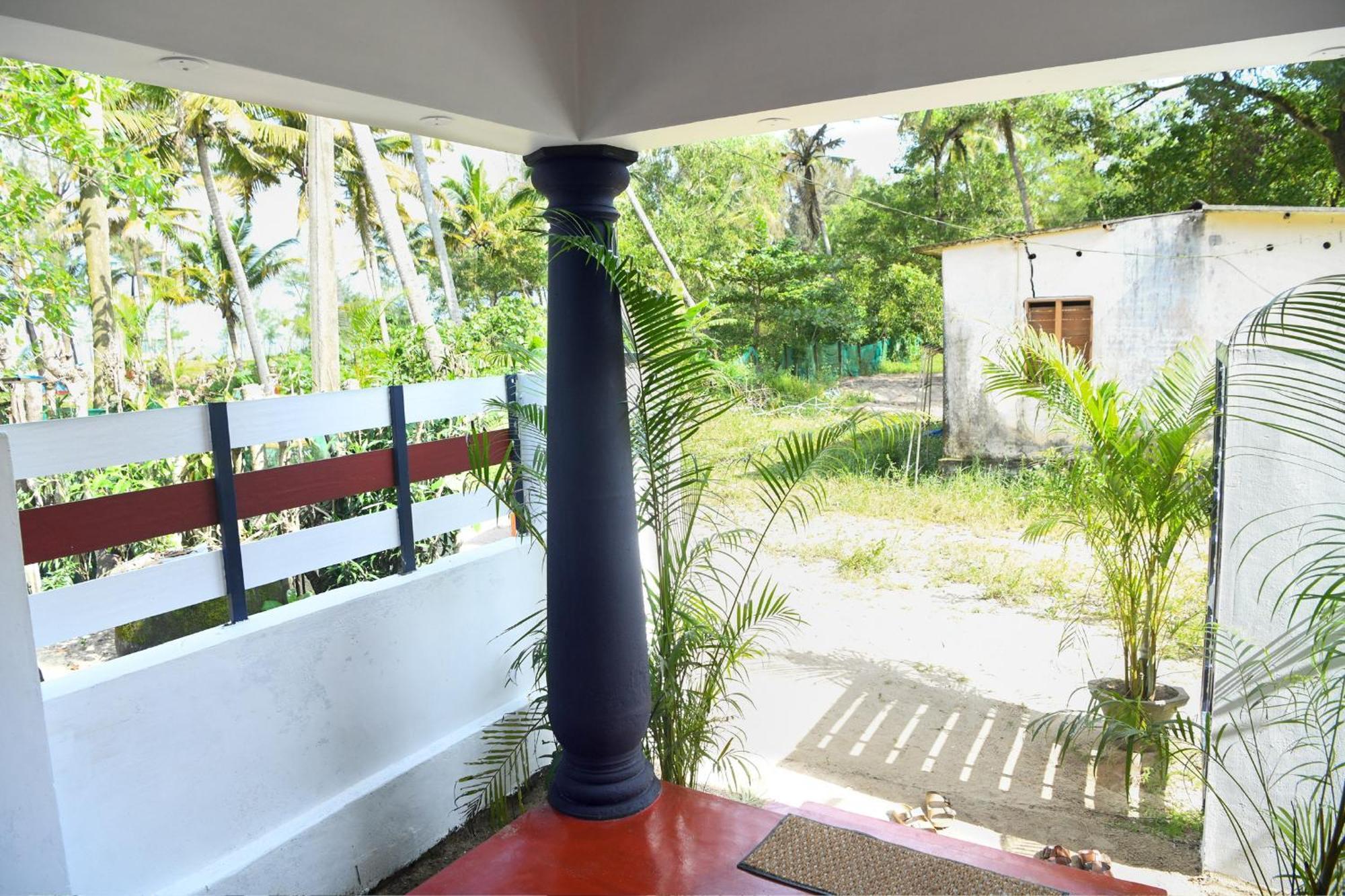 Shoreline Marari Beach Villa At Golden Beach Mararikulam Alappuzha Luaran gambar